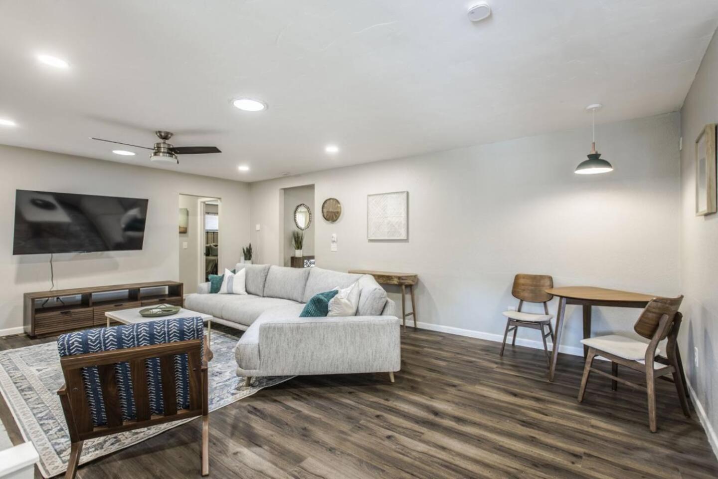 Вілла New Hummingbird Haven - Nw Okc, Billiards, Firepit Оклахома-Сіті Екстер'єр фото